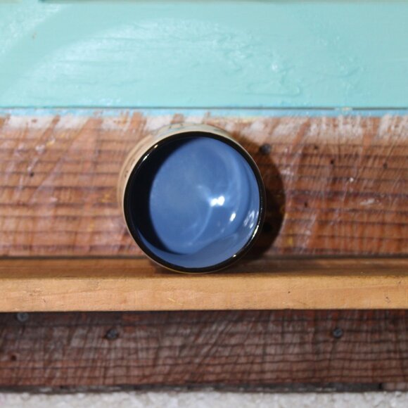 Lucky Cat Knitting Cup - Large White Cat Yellow background - Picture 4 of 7